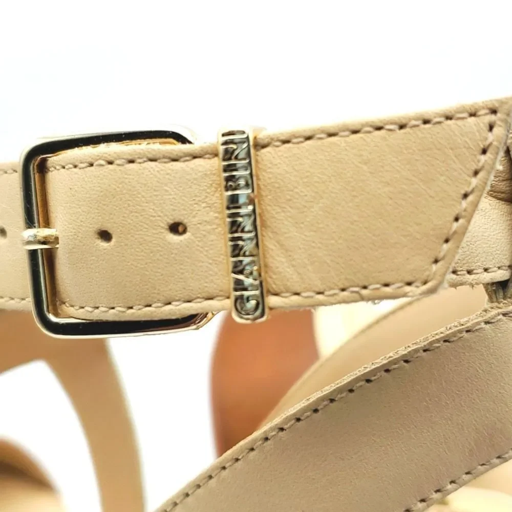 NWOT Gianni‎ Bini Platforms. SIZE 9M. S868